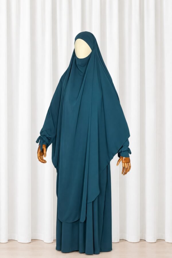 Set Hijab Basic & Khimar i Gjatë – Medine Ipek img Set Hijab Basic & Khimar i Gjatë – Medine Ipek img